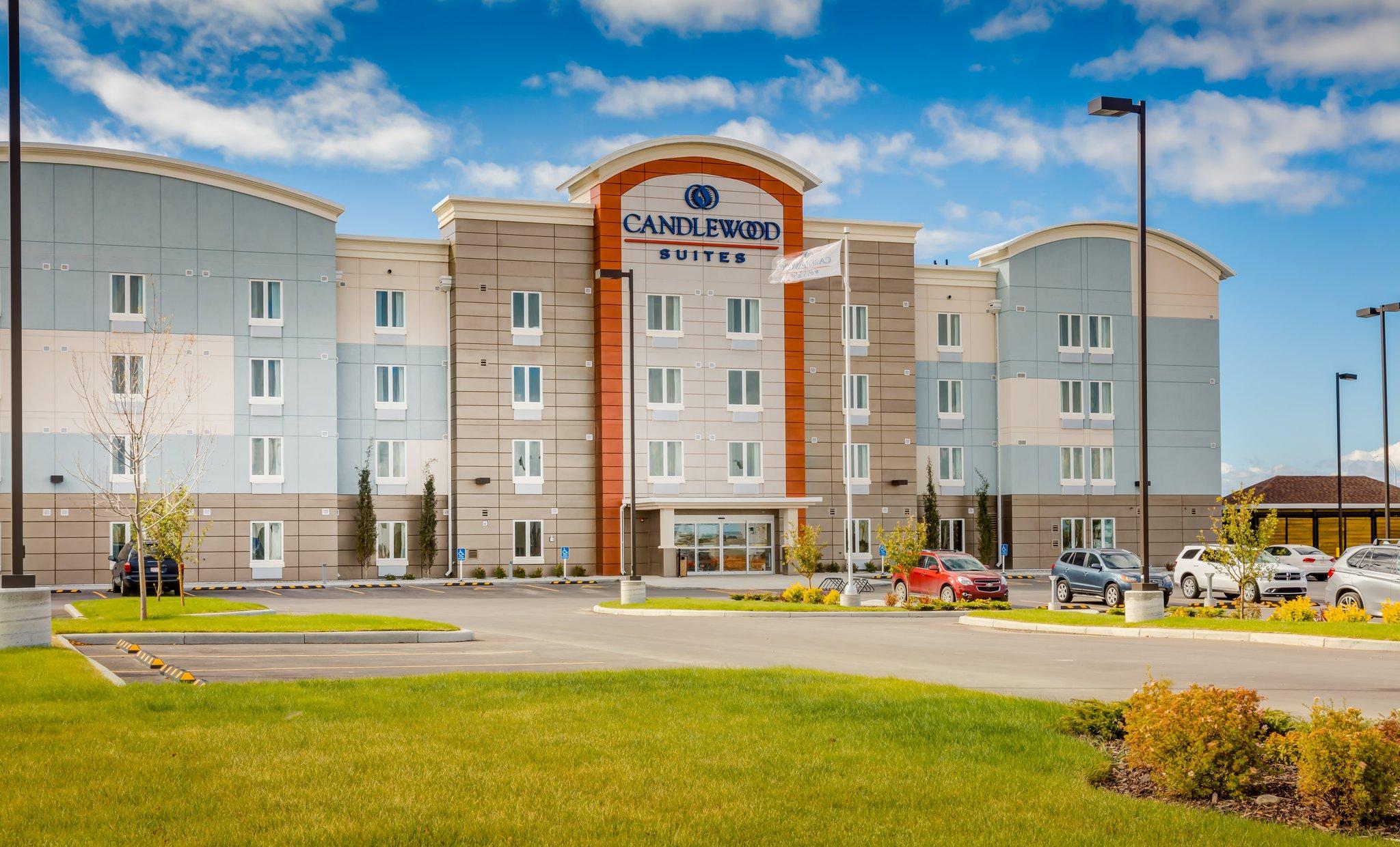 Park By Radisson, Airport North, Ab